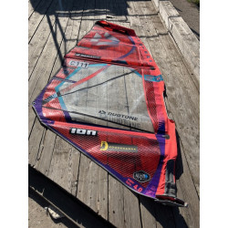 Voile Windsurf Duotone Super Hero 4.0m² 2023 Occasion