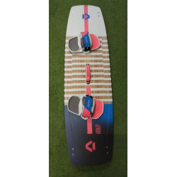 Twintip DUOTONE Gonzales 151 2022 + Pads Vario Combo Occasion